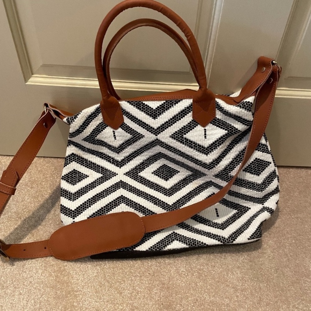 Tribe Alive Satchel